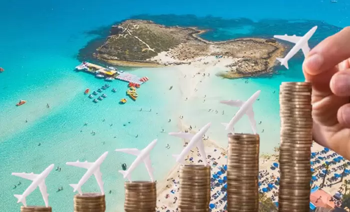 Έσπασαν τα κοντέρ οι αφίξεις τουριστών τον Αύγουστο - Ρεκόρ όλων των εποχών