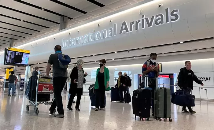 Βρετανία: Τέλος οι κατηγοριοποιήσεις χωρών για εμβολιασμένους ταξιδιώτες