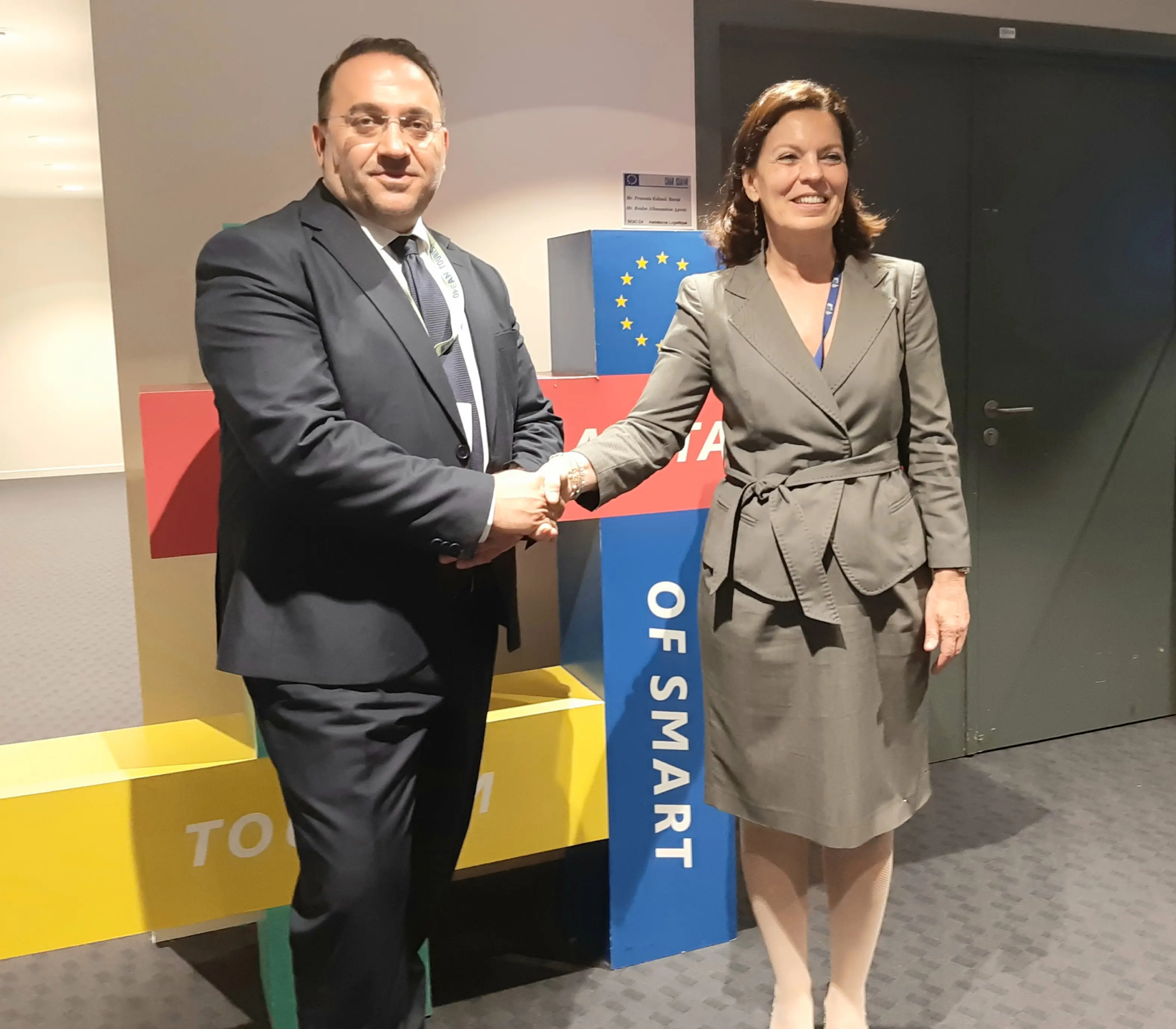 Επαφές Κ. Κουμή στις Βρυξέλλες για τουρισμό