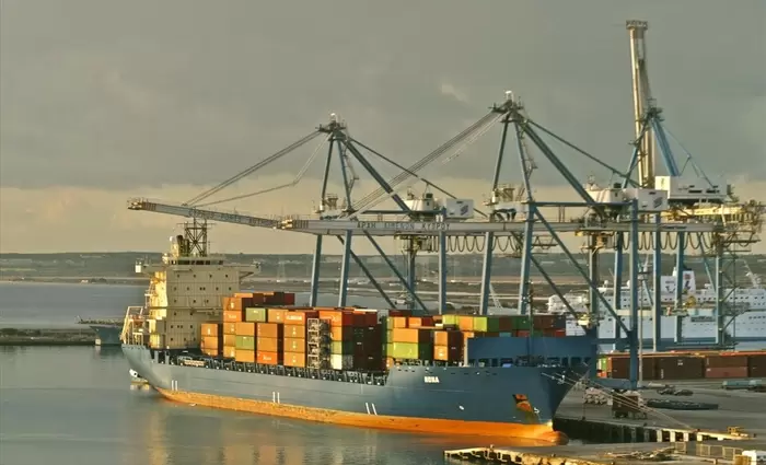 Αναπόφευκτες οι συνέπειες στην κυριακή ναυτιλία