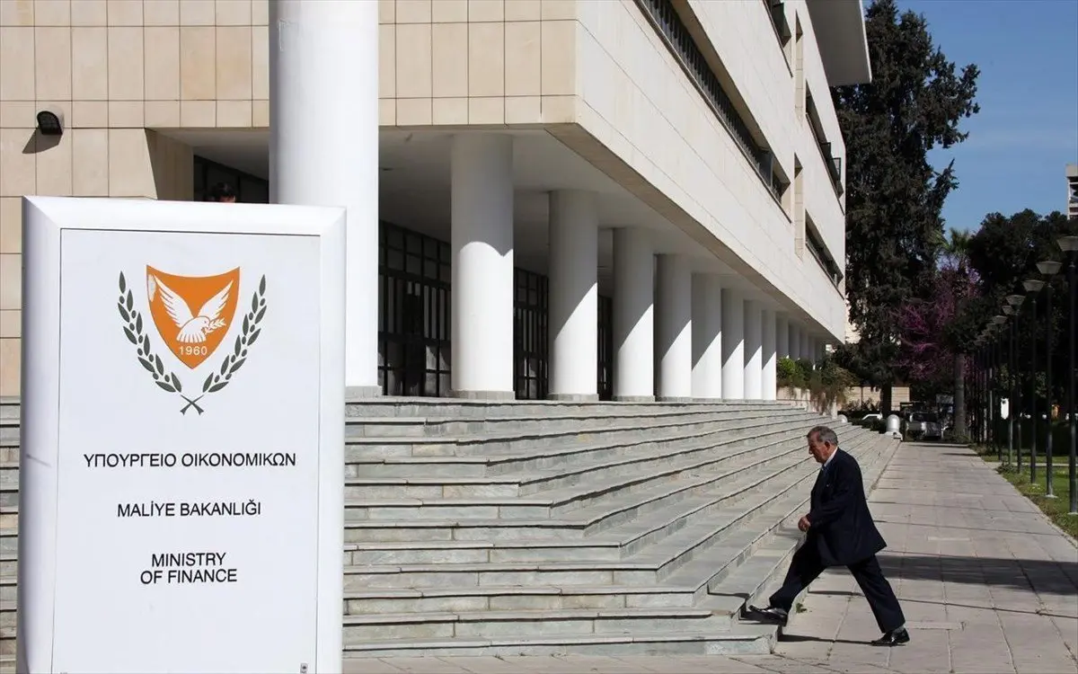 ΥΠΟΙΚ: Στο 2,9% προβλέπει πως θα ανέλθει ο ρυθμός ανάπτυξης για το 2024