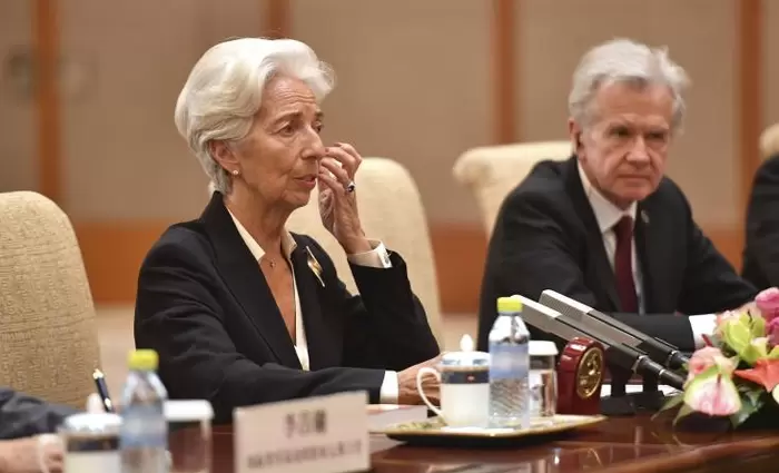 Επιβράδυνση της ανάπτυξης προκαλούν οι εμπορικοί πόλεμοι 