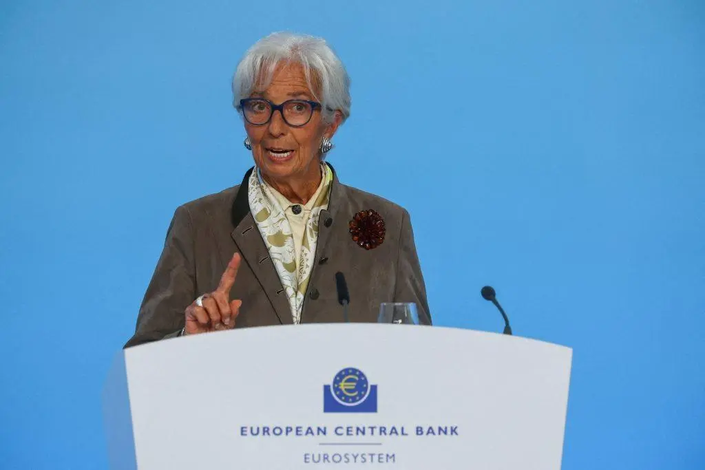 Λαγκάρντ: Οι δασμοί Τραμπ δεν θα... ακουμπήσουν τον πληθωρισμό