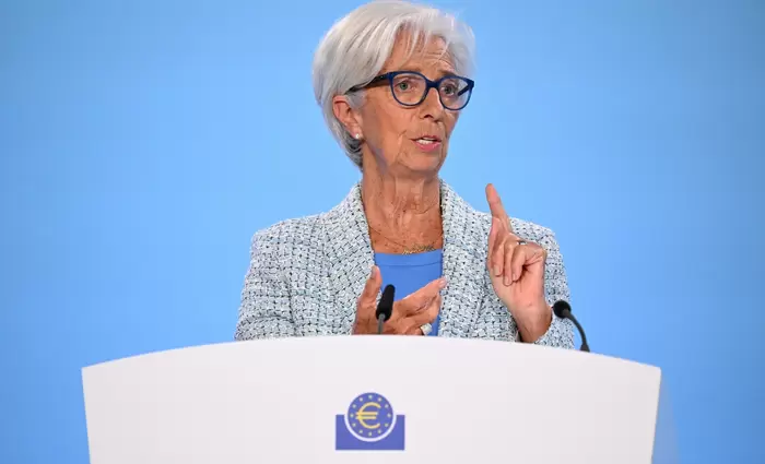 ΕΚΤ: Χωρίς βιασύνη οι αποφάσεις για τη νομισματική πολιτική παρά τις πιέσεις από την αγορά