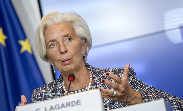 ΕΚΤ: Η Λαγκάρντ αφήνει ανοικτή την πόρτα για νέες αυξήσεις επιτοκίων