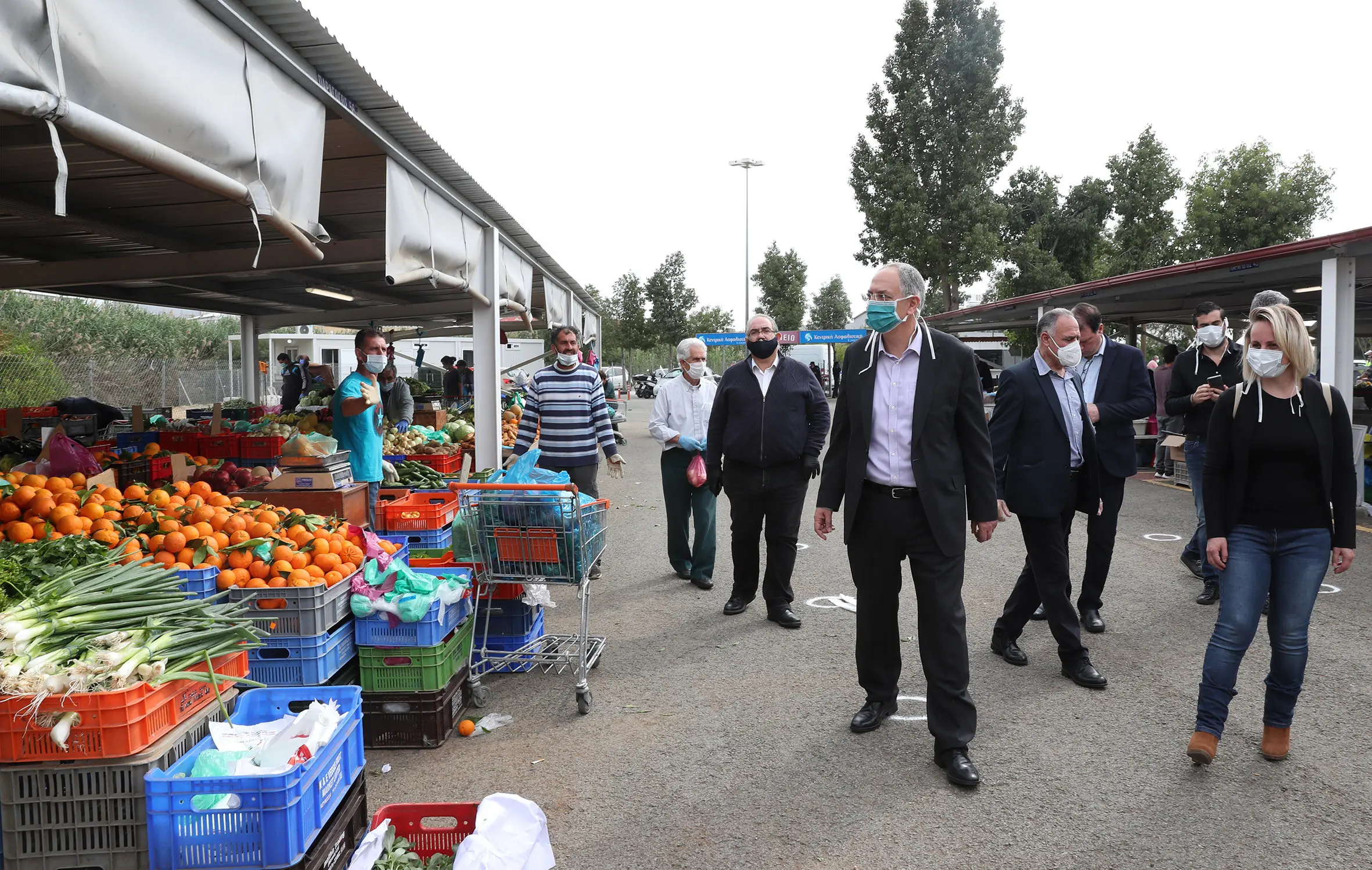 Ανακάμπτουν αλλά παραμένουν χαμηλές οι οικονομικές προσδοκίες