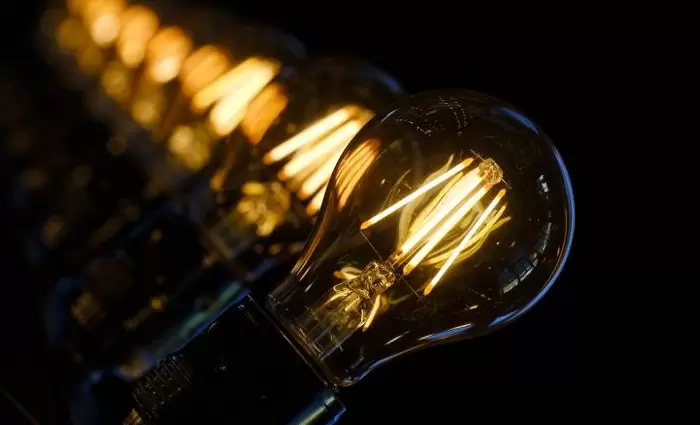 Ηλεκτρικό ρεύμα: Πώς αυξήθηκαν οι τιμές και πώς θα υπάρξει μείωση