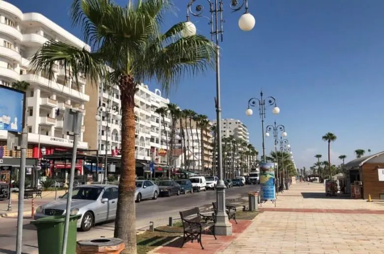 Δηλώνουν ικανοποιημένοι με τις αφίξεις τουριστών στη Λάρνακα