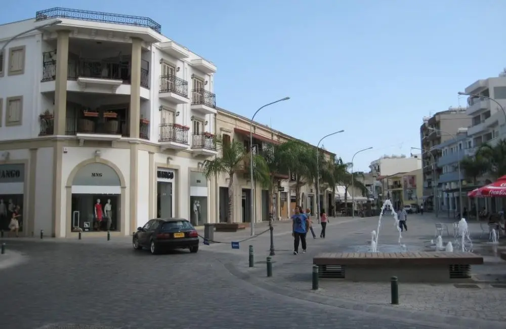 Δωρεάν η στάθμευση στο κέντρο της Λάρνακας για τις γιορτές