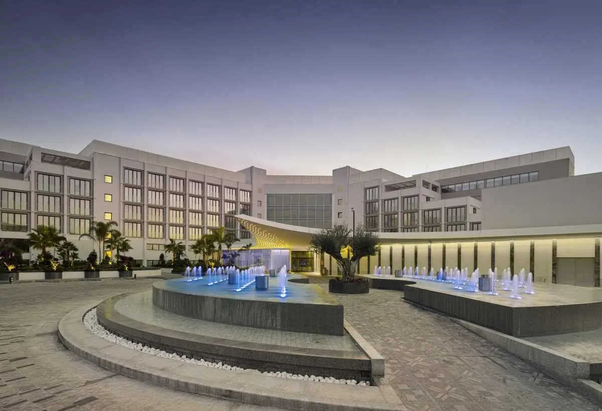 Άνοιξε τις πύλες του σήμερα το πολυτελές Parklane στην Λεμεσό (pics)