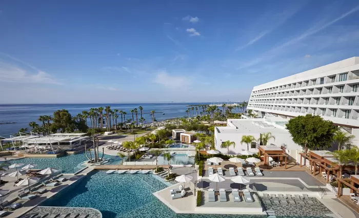 Αναστέλλει την λειτουργία του το ξενοδοχείο Parklane