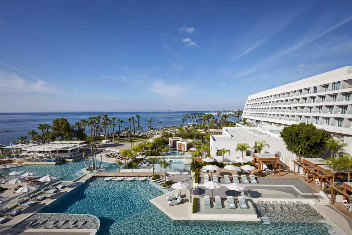 Αναστέλλει την λειτουργία του το ξενοδοχείο Parklane