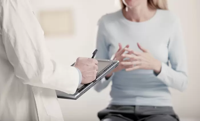 Γραφείο Επιτρόπου Νομοθεσίας: Τον μισό χρόνο παίρνουν άδεια ασθενείας