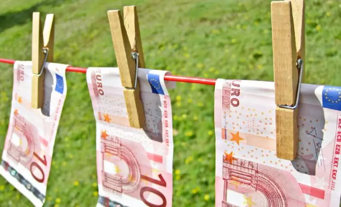 Σύλληψη σχεδόν 2,5 χιλιάδων διακινητών κεφαλαίων