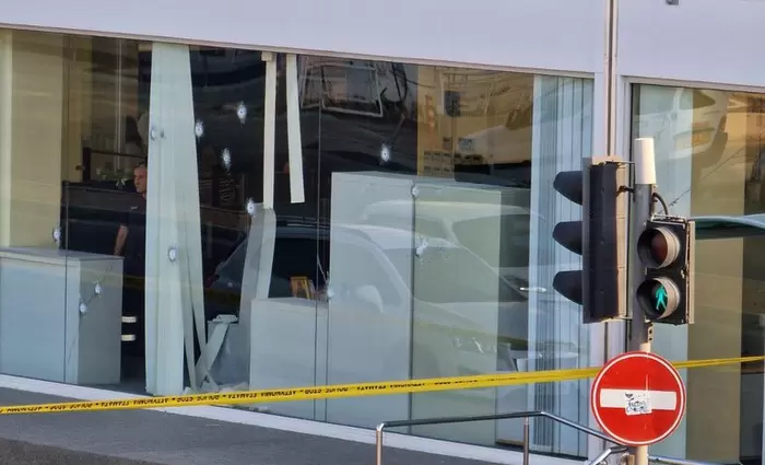 Πυροβολισμοί εναντίον υποκαταστήματος της Τράπεζας Κύπρου στη Λεμεσό
