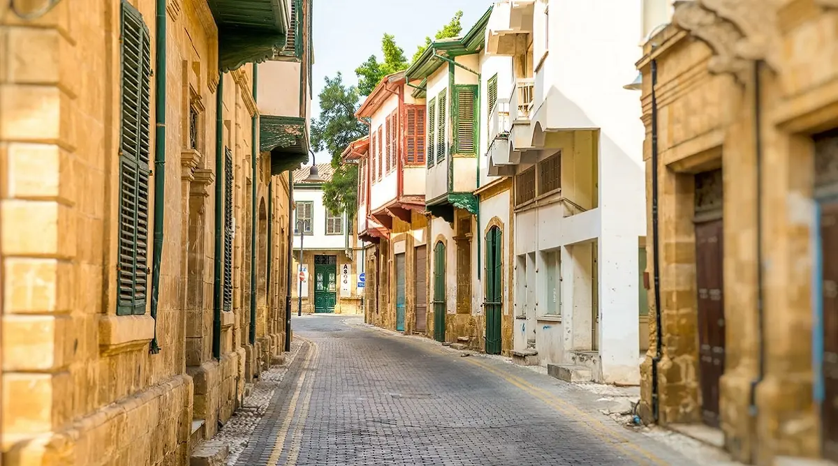 Ασφαλτοστρώνεται η εντός των τειχών Λευκωσία
