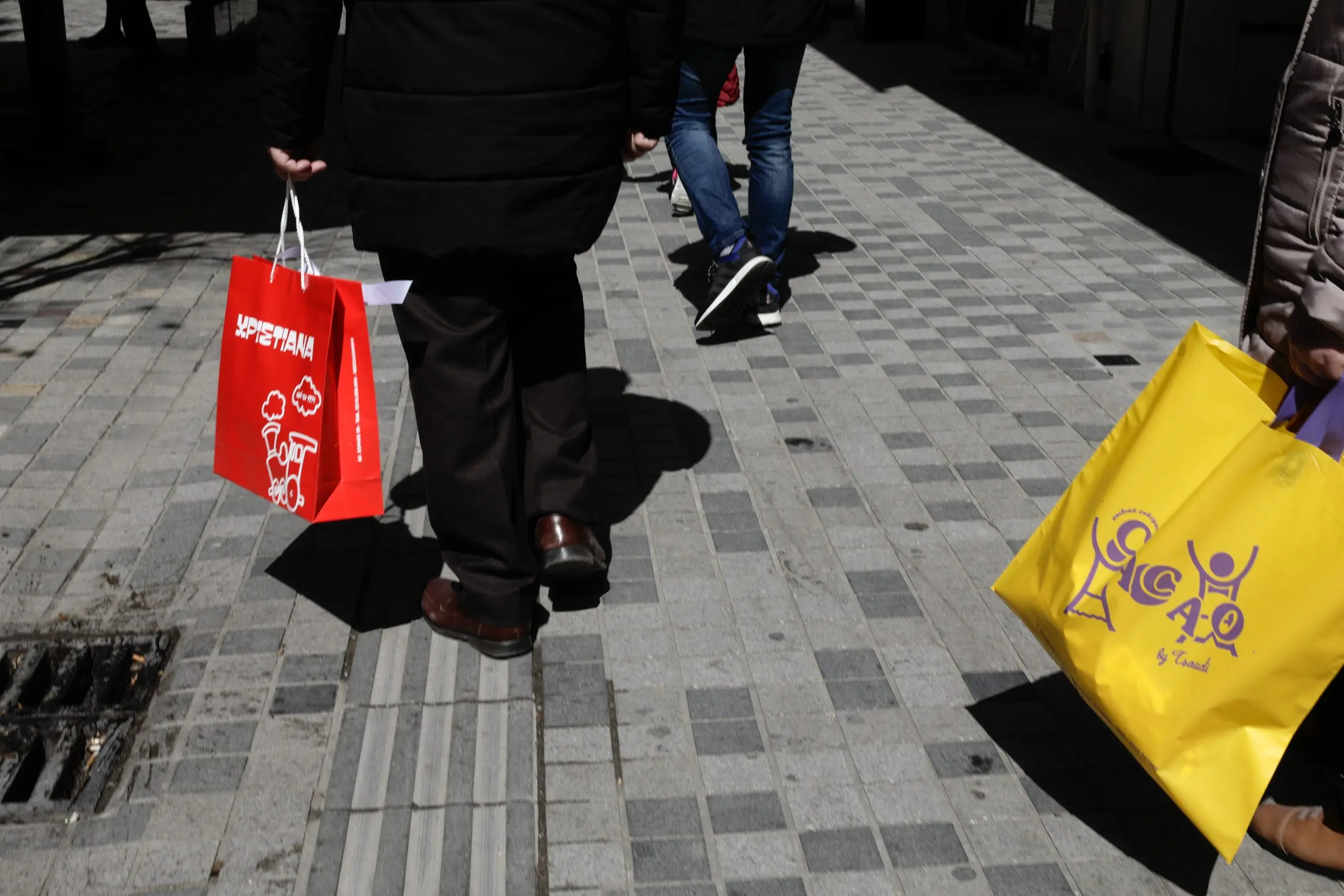 Άλμα 2% στο λιανεμπόριο της ΕΕ τον Μάρτιο - Ποιοι κλάδοι ξεχώρισαν (γράφημα)