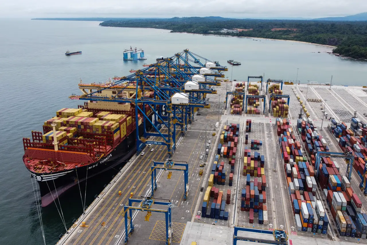 Kρίση στη Μέση Ανατολή: Χρυσές δουλειές για τα λιμάνια Μεσογείου και Αφρικής