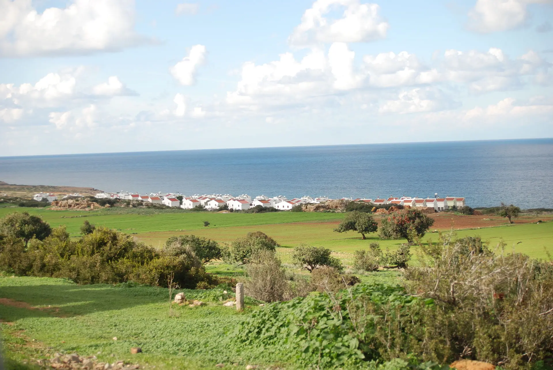 Τ/Κ Τύπος: Γερμανοί αγοράζουν για μισό δις κατεχόμενο παραθαλάσσιο χωριό