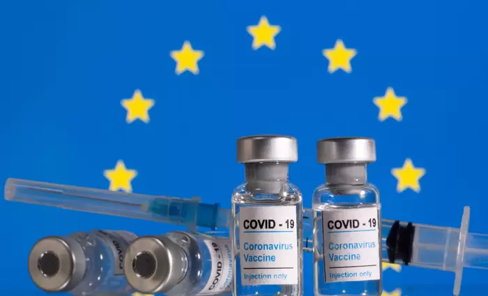Η Ευρώπη παρατείνει τον έλεγχο εξαγωγών εμβολίων κατά του κορωνοϊού