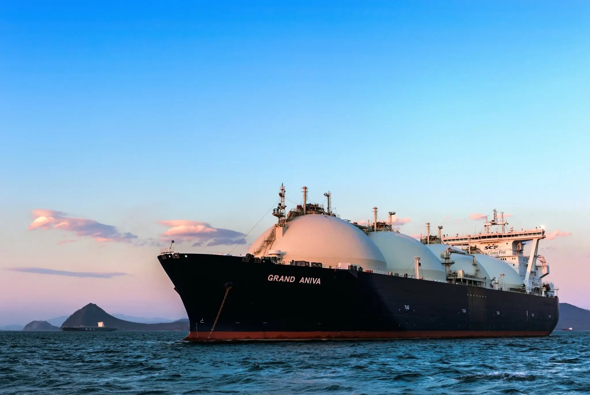 ΕΕ: Επισπεύδει την απεξάρτηση από το ρωσικό LNG μετά τις πιέσεις των ΗΠΑ