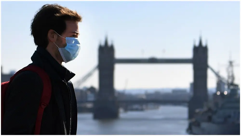 Το σχέδιο της Βρετανίας για την α' φάση χαλάρωσης των μέτρων