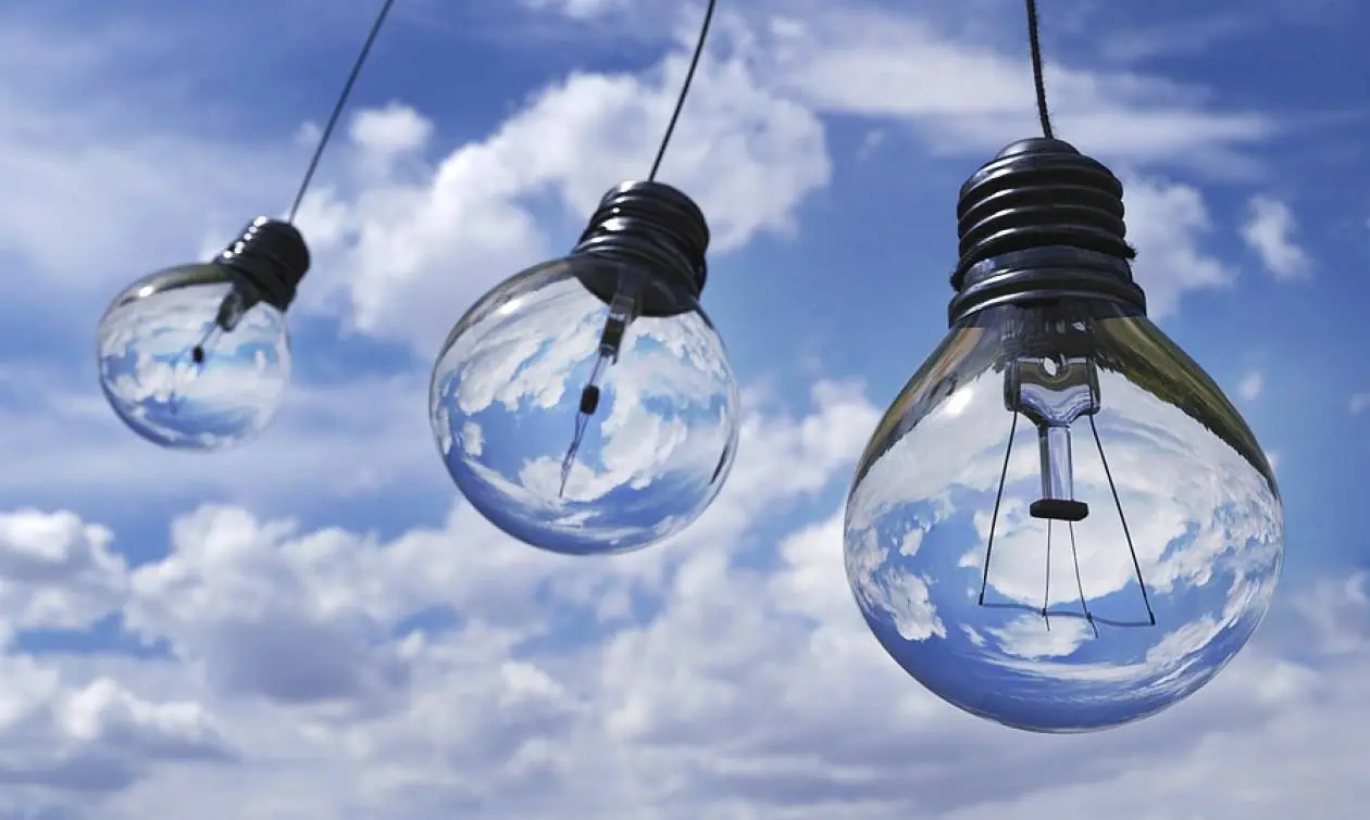 8.08% μείωση στους λογαριασμούς ρεύματος