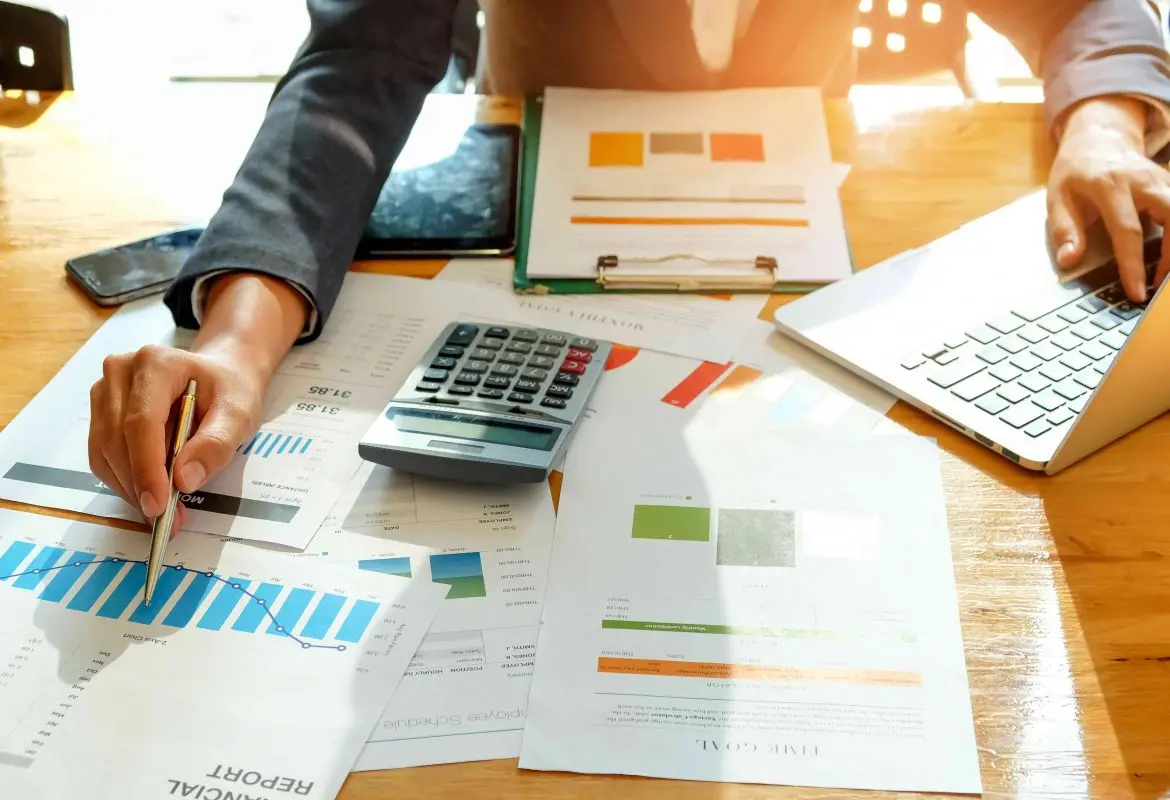 Ο δεκάλογος των λογιστών για τις προκλήσεις στην οικονομία (vid)