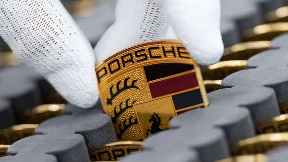 Porsche: Ζημιές σχεδόν 1 δισ. ευρώ μετά την αναδίπλωση στα ηλεκτρικά οχήματα και τους δασμούς