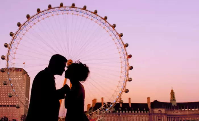 Εφαρμογή γνωριμιών δείχνει την επιστροφή των Λονδρέζων στην κανονικότητα