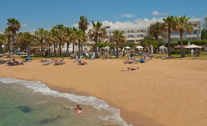 Κάνε κράτηση στα ξενοδοχεία της Louis Hotels και κέρδισε μοναδικά προνόμια