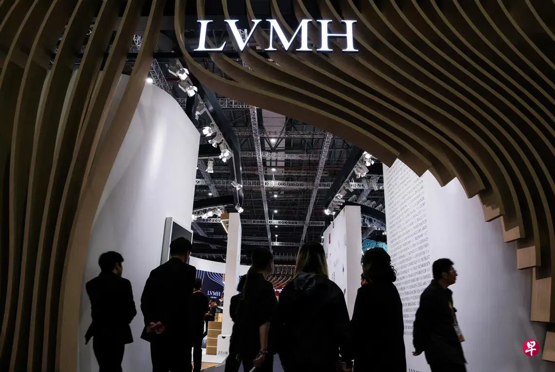 Ποντάρει ξανά στην Κίνα η LVMH – Ανοίγει mega καταστήματα