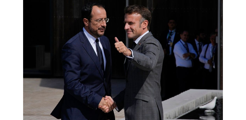 Στο Παρίσι για συμφωνία στρατηγικής εταιρικής σχέσης με Γαλλία ο ΠτΔ