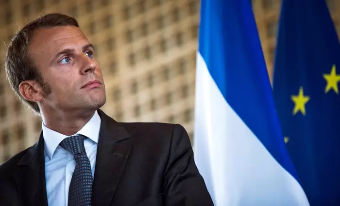 Μειώνεται η δημοτικότητα Μακρόν
