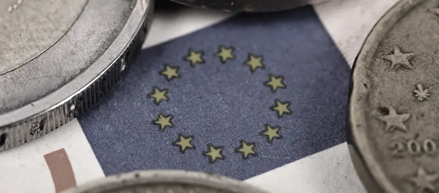 Ψυχρολουσία για την οικονομία της ευρωζώνης από τις υπηρεσίες