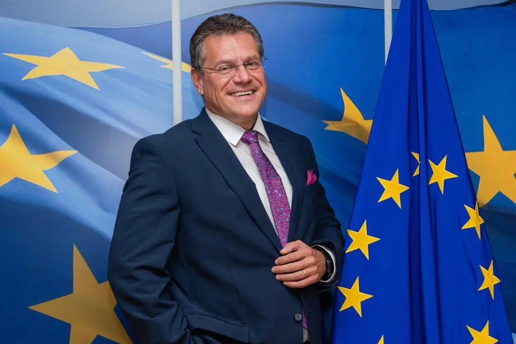 Δασμοί Τραμπ: «Συναγερμός» στην ΕΕ - Στο τραπέζι ο «εμπορικός μπαζούκας»