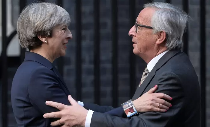 Μέι-Γιούνκερ συμφώνησαν να μην ανοίξει ξανά η συμφωνία για το Brexit