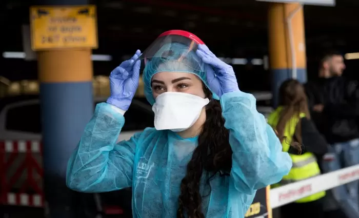 Κινέζος δισεκατομμυριούχος δωρίζει 2 εκατομμύρια μάσκες στην Ευρώπη