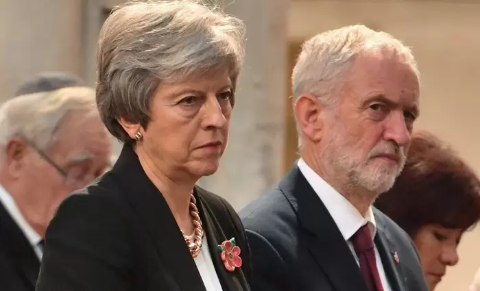 Brexit: Εμπόδιο στις συνομιλίες με τους Εργατικούς οι κόκκινες γραμμές της Μέι