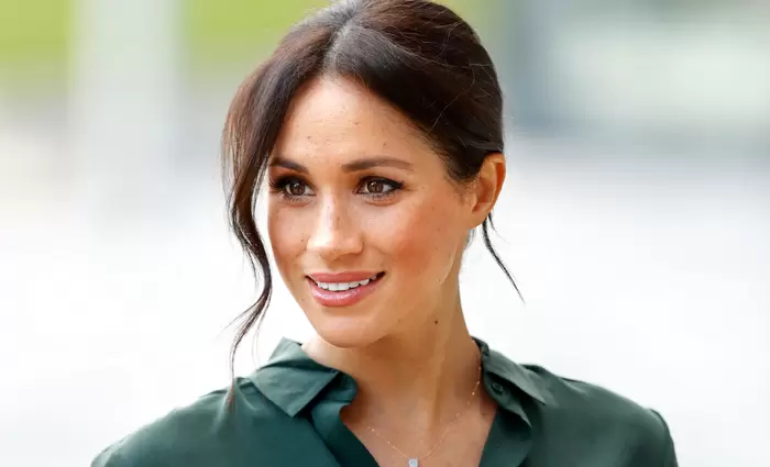 Η Μέγκαν Μάρκλ λανσάρει ρούχα για άνεργες και εργαζόμενες γυναίκες