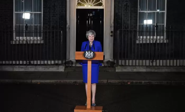 Τερέζα Μέι: Ώρα να υλοποιήσουμε το Brexit 