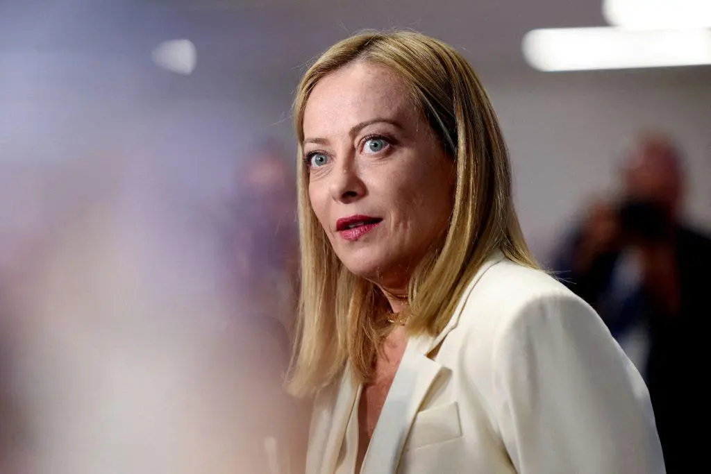 Μελόνι: Οι τράπεζες δεν πρέπει να παραπονιούνται για τον φόρο των 5 δισ.