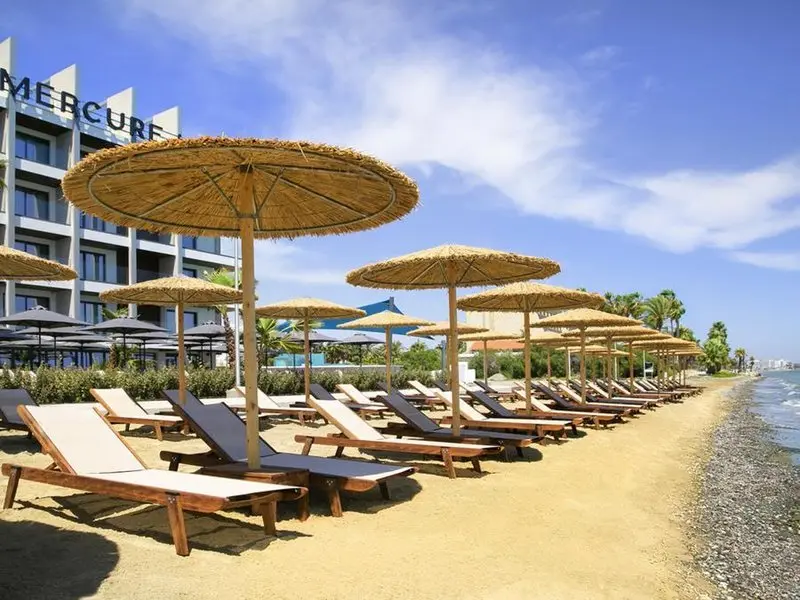 Mercure Larnaca Beach: Το πιο κοντινό ξενοδοχείο σε παραλία της Κύπρου