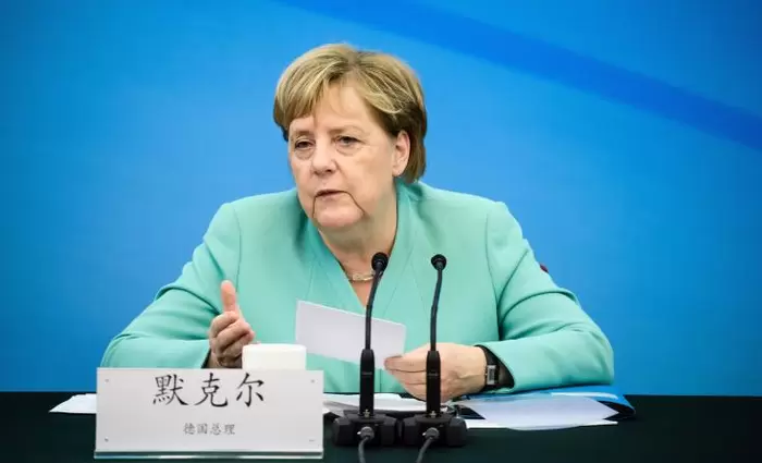 «Όχι» της Μέρκελ στις προτάσεις Τζόνσον για συμφωνία στο Brexit