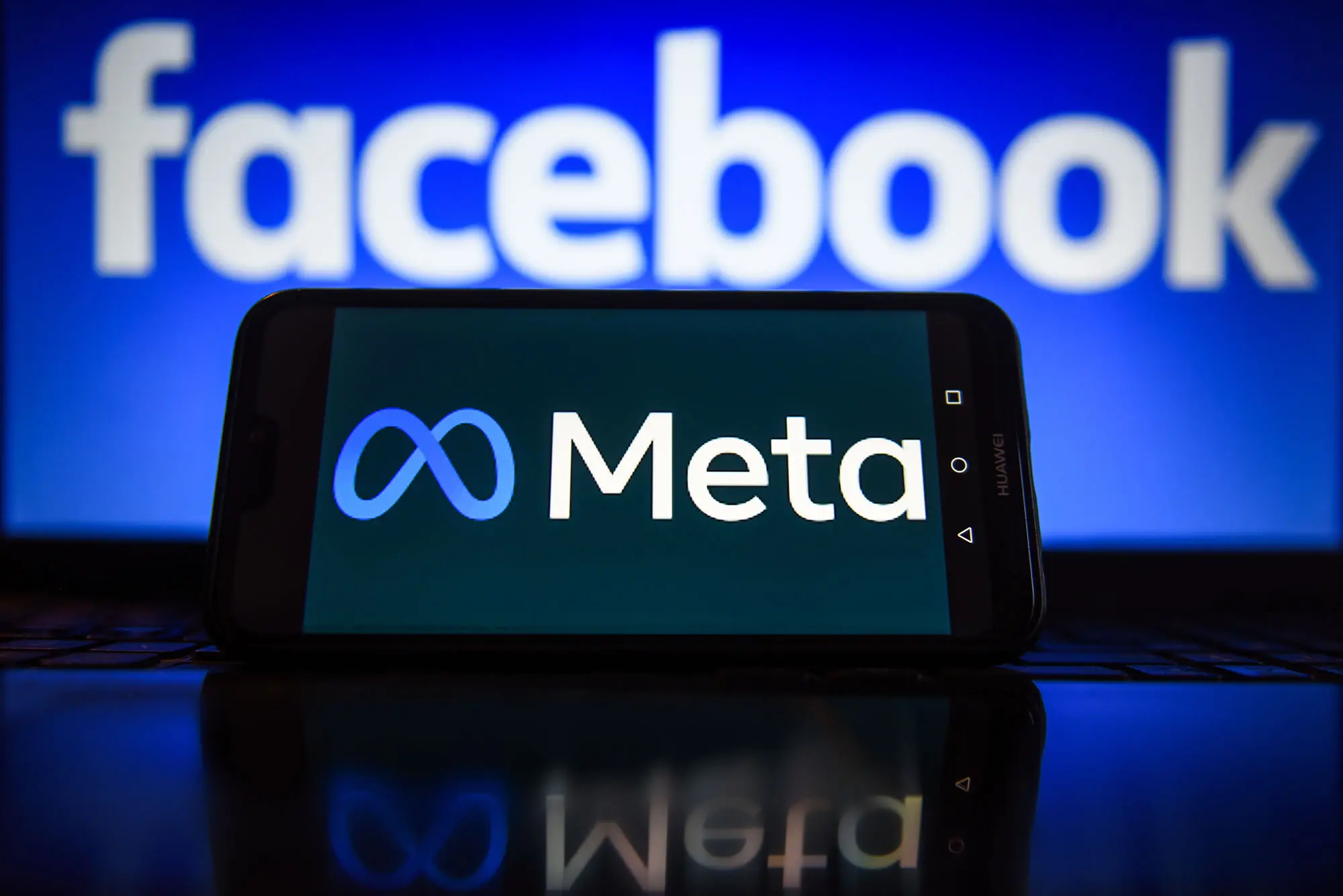 Κατρακύλα 19% για τη μετοχή της Meta του Facebook