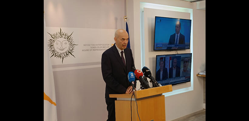 Υπουργός Μεταφορών: Σύντομα τα νέα σχέδια επιχορήγησης ηλεκτρικών και υβριδικών οχημάτων