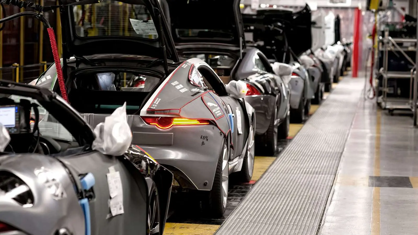 Απαιτούν την κατασκευή μικροτσίπ στην Ευρώπη οι αυτοκινητοβιομηχανίες