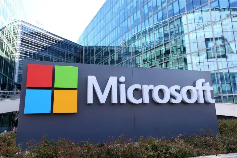 Microsoft: Λύθηκε το πρόβλημα που έβγαλε «εκτός» χιλιάδες λογαριασμούς του Outlook