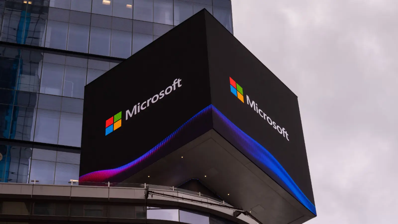 Νέο mega deal στην τεχνητή νοημοσύνη: Η Microsoft επενδύει 9,7 δισ. δολάρια στην αυστραλιανή IREN
