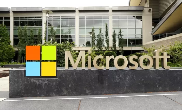 Ρεκόρ εσόδων για την Microsoft το δ’ τρίμηνο με οδηγό τις υπηρεσίες cloud